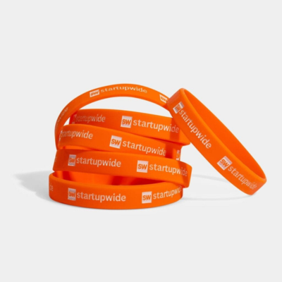 Pulseras de silicona personalizadas Startupwide finalizadas
